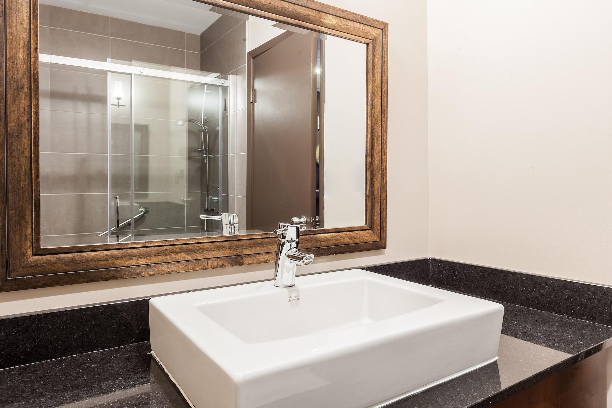 Hotel Ambassadeur Et Suites Québec Esterno foto